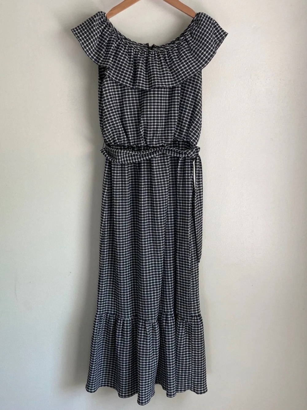 Dkny Black & White One-Shoulder Ruffle Maxi Dress